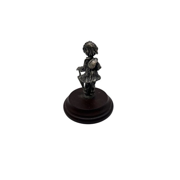 Vintage Pewter Figurine Of Child With Umbrella On Wooden Base decor - Picture 3 of 4